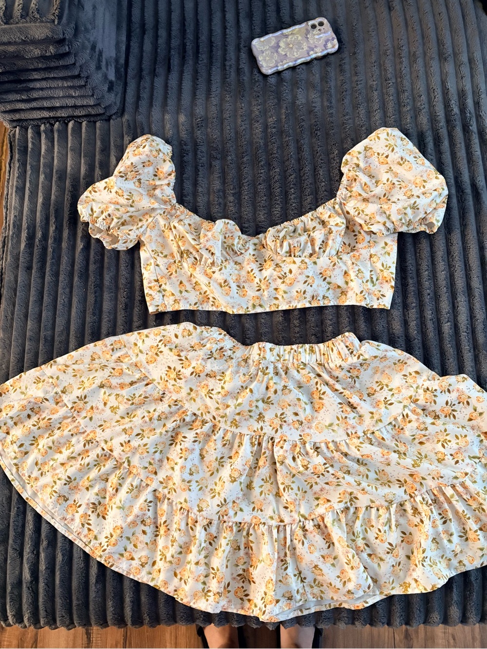 SHEIN Cream Two-Piece Puff Sleeve Floral Set with Yellow Accents